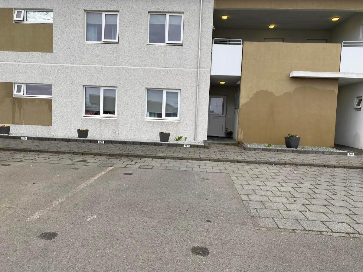 Spacious 3Br Condo Near Blue Lagoon 15M Airport 9M Njarthvik Exterior photo