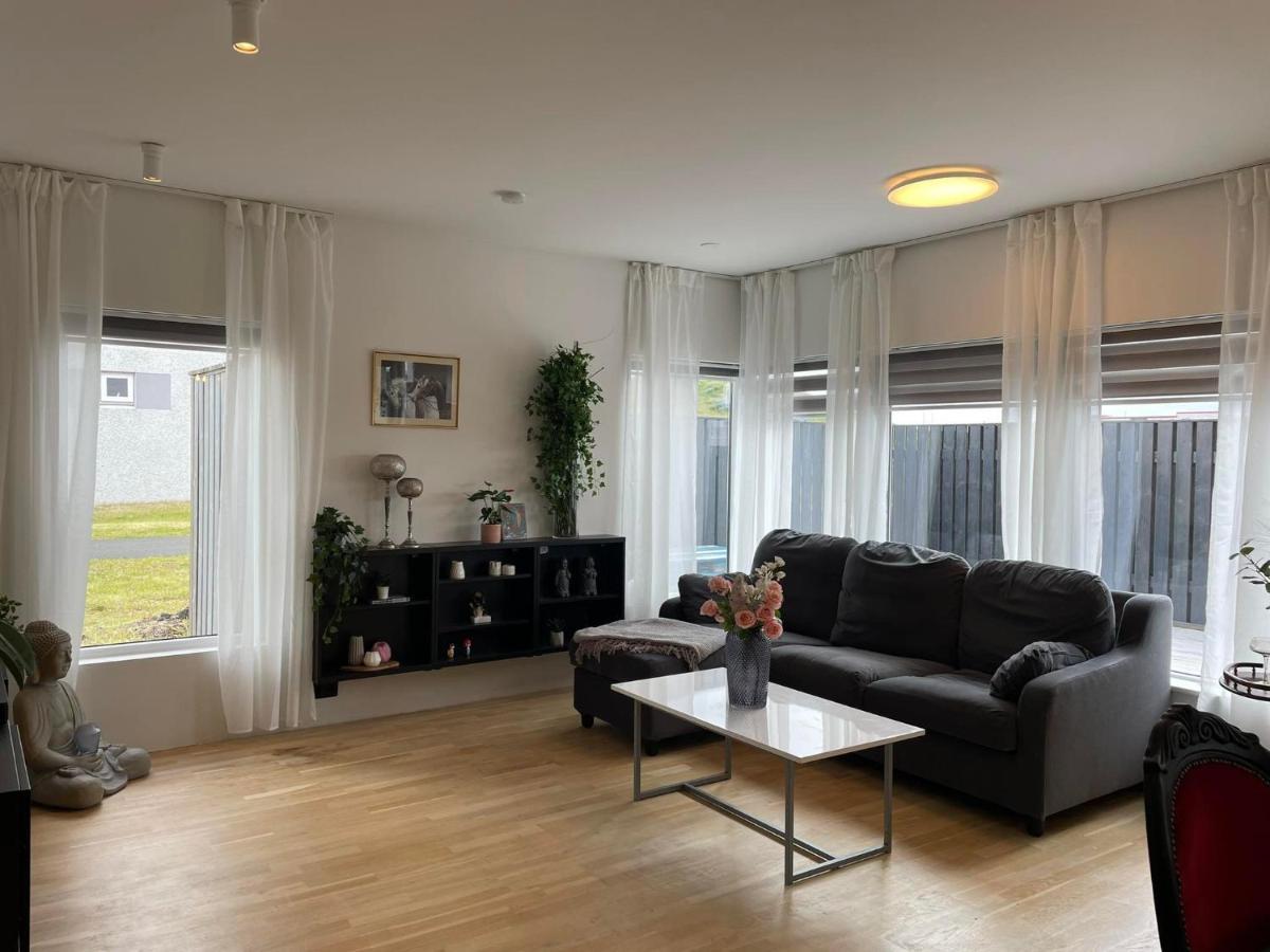 Spacious 3Br Condo Near Blue Lagoon 15M Airport 9M Njarthvik Exterior photo